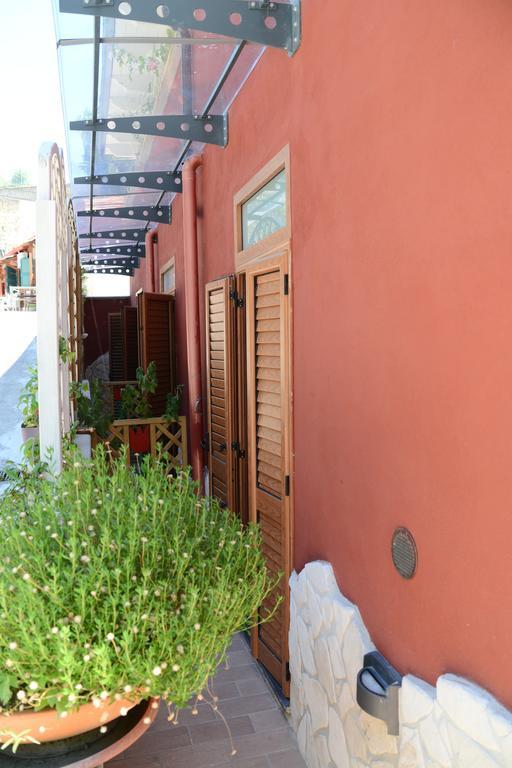 Giardino Eden B&B Неаполь Экстерьер фото
